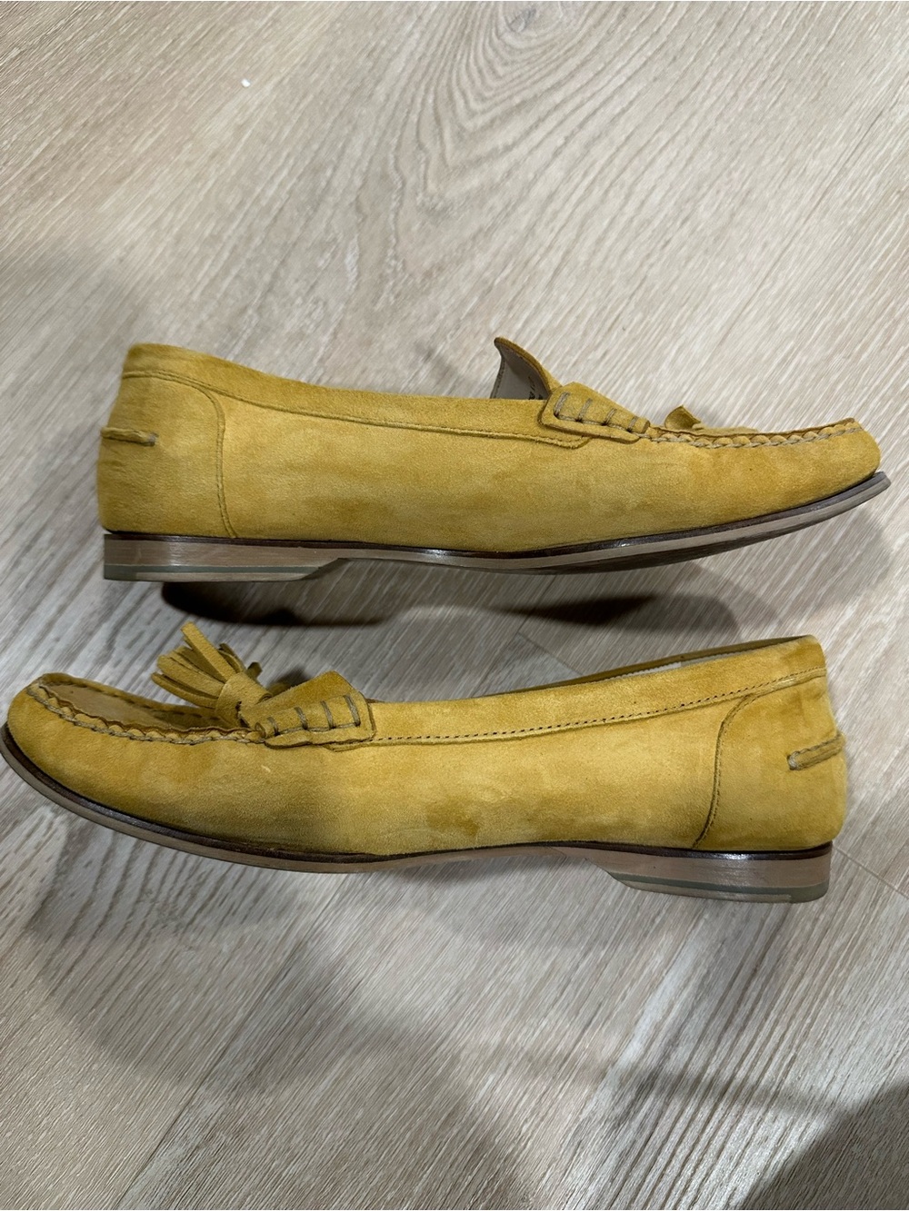 Cole Haan Suede Tassel Loafers in Mustard Yellow, Moc Toe Preppy, Size 8.5 - Picture 7 of 9